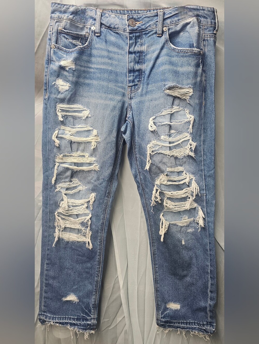 American Eagle Outfitters Light Blue Distressed Tomgirl Jeans 12 Short